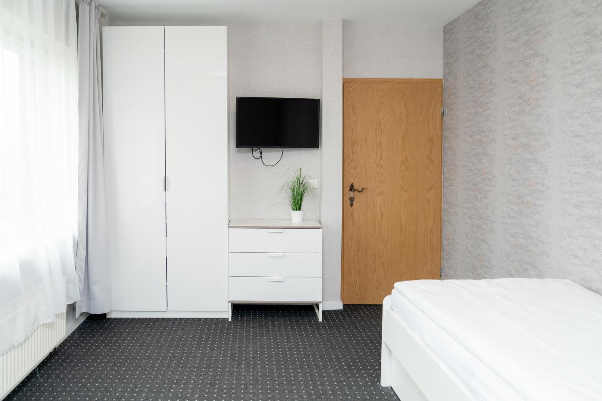 Hotel Zum Hahn 가르브센 외부 사진