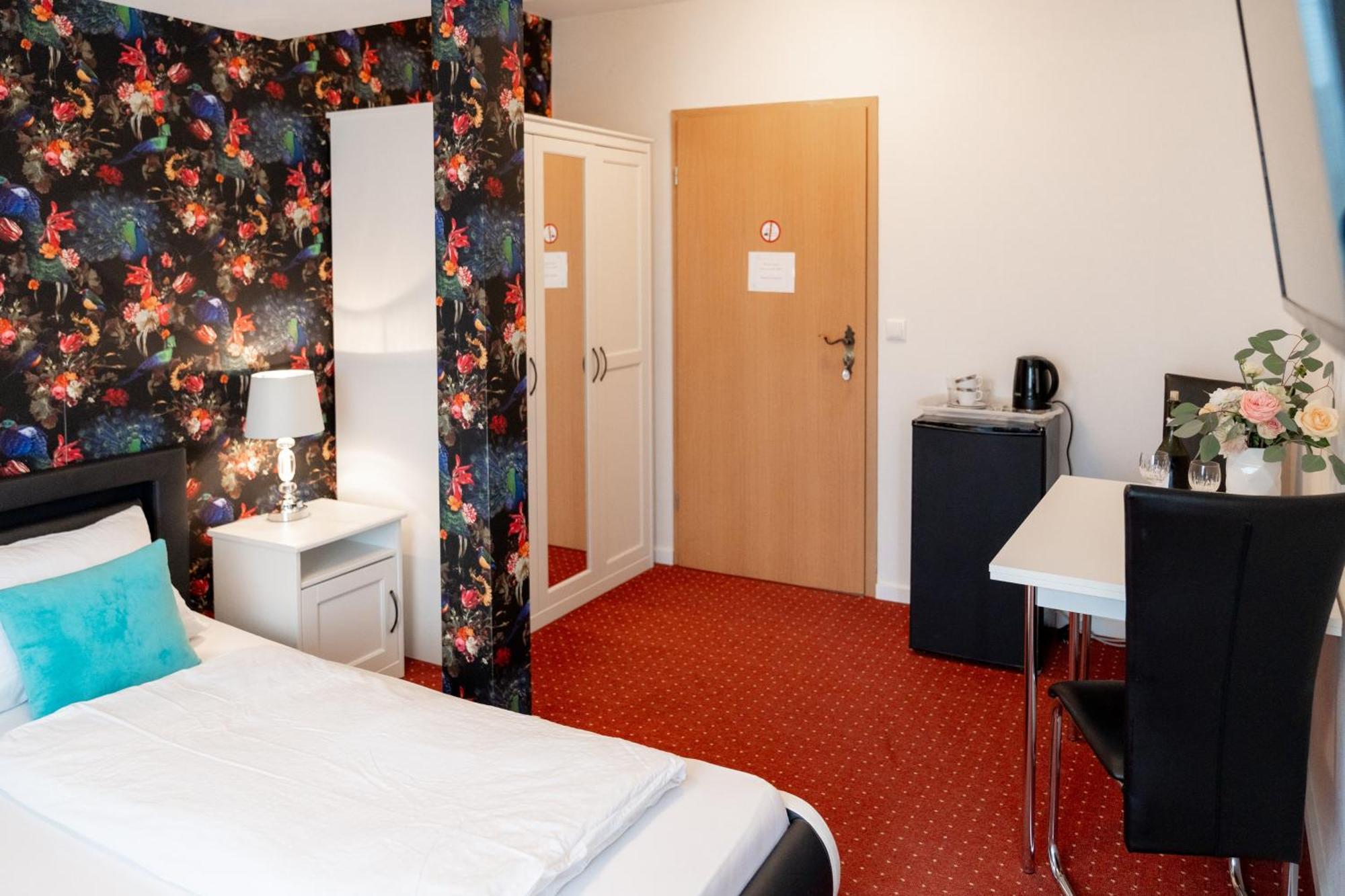 Hotel Zum Hahn 가르브센 외부 사진